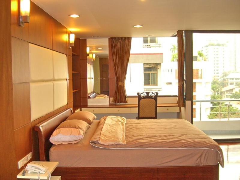 Eight Ville Bangkok Luaran gambar